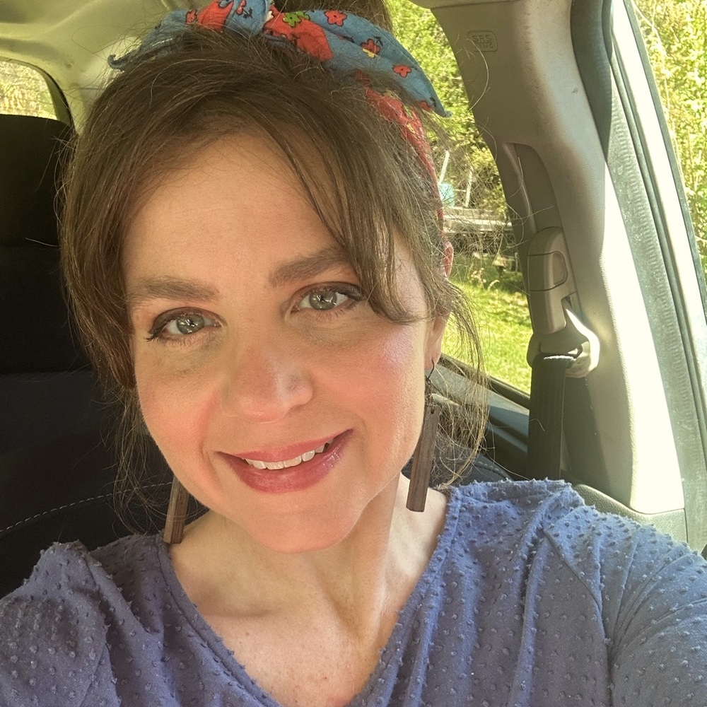Meet your Posher, Emily